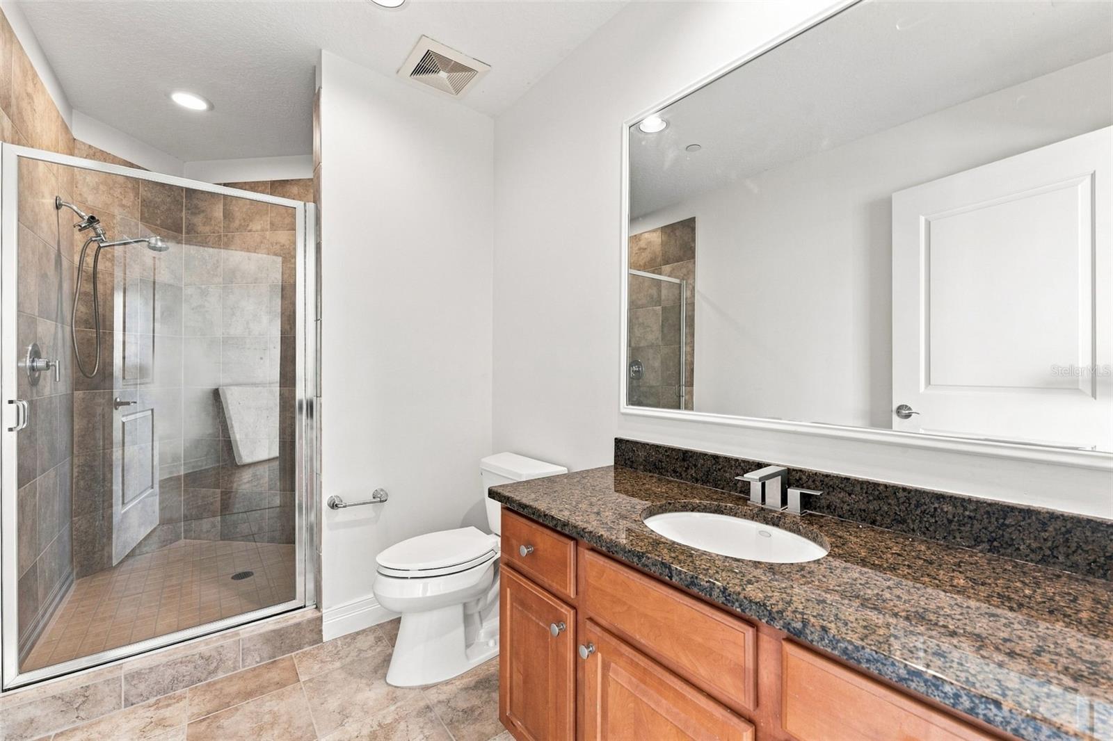 1209 E Cumberland Ave #608 Property Photo 16