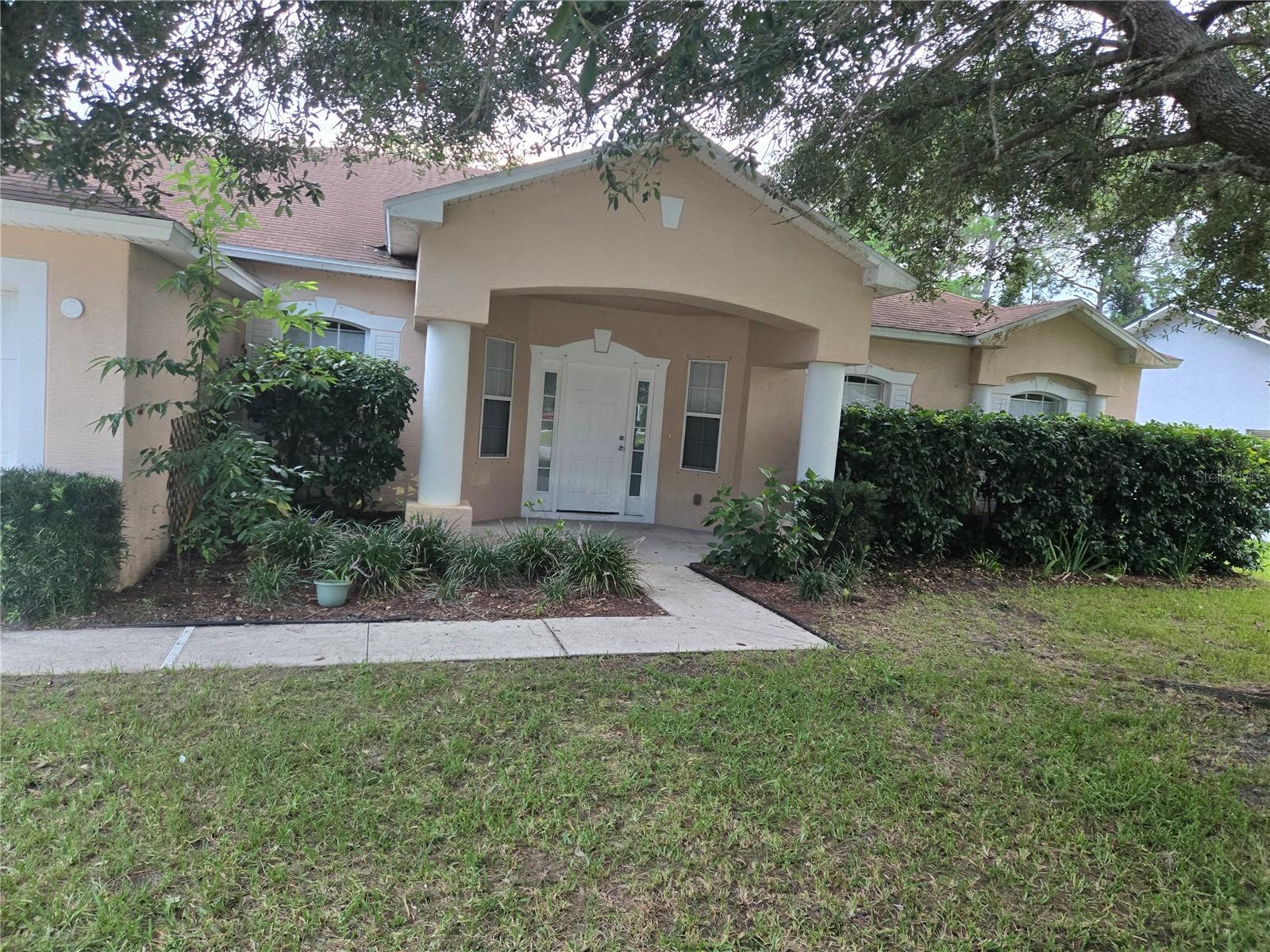 184 Parkview Dr Property Photo 1