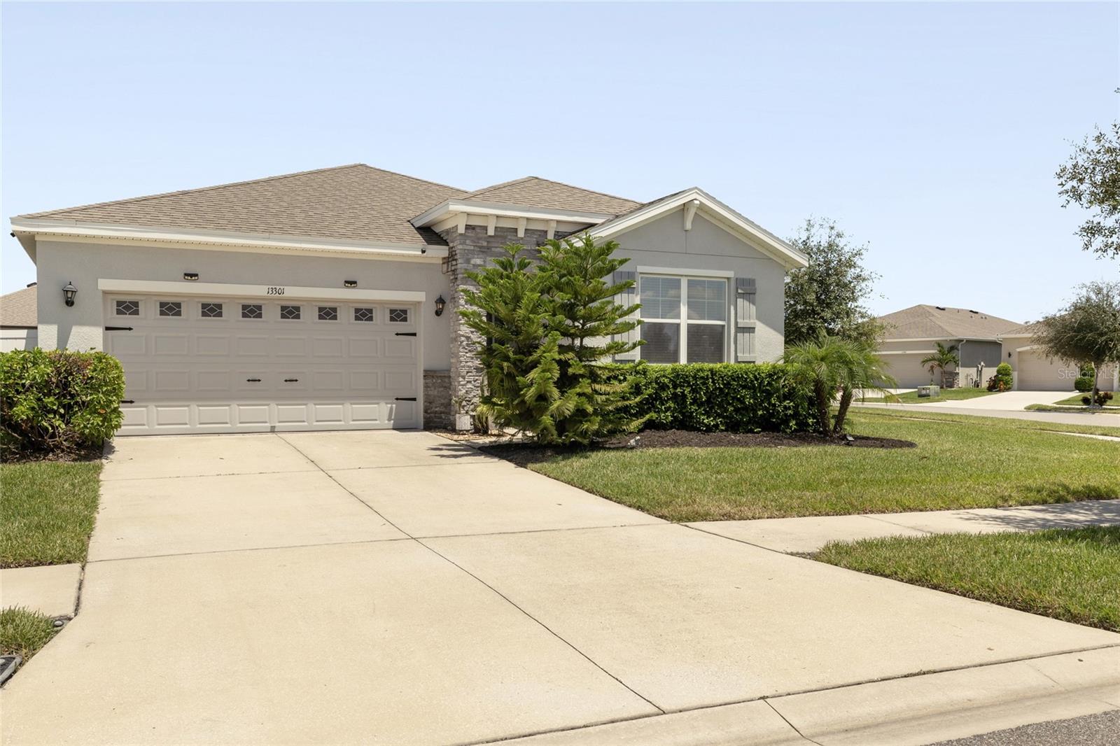 13301 Waterleaf Garden Cir Property Photo 3