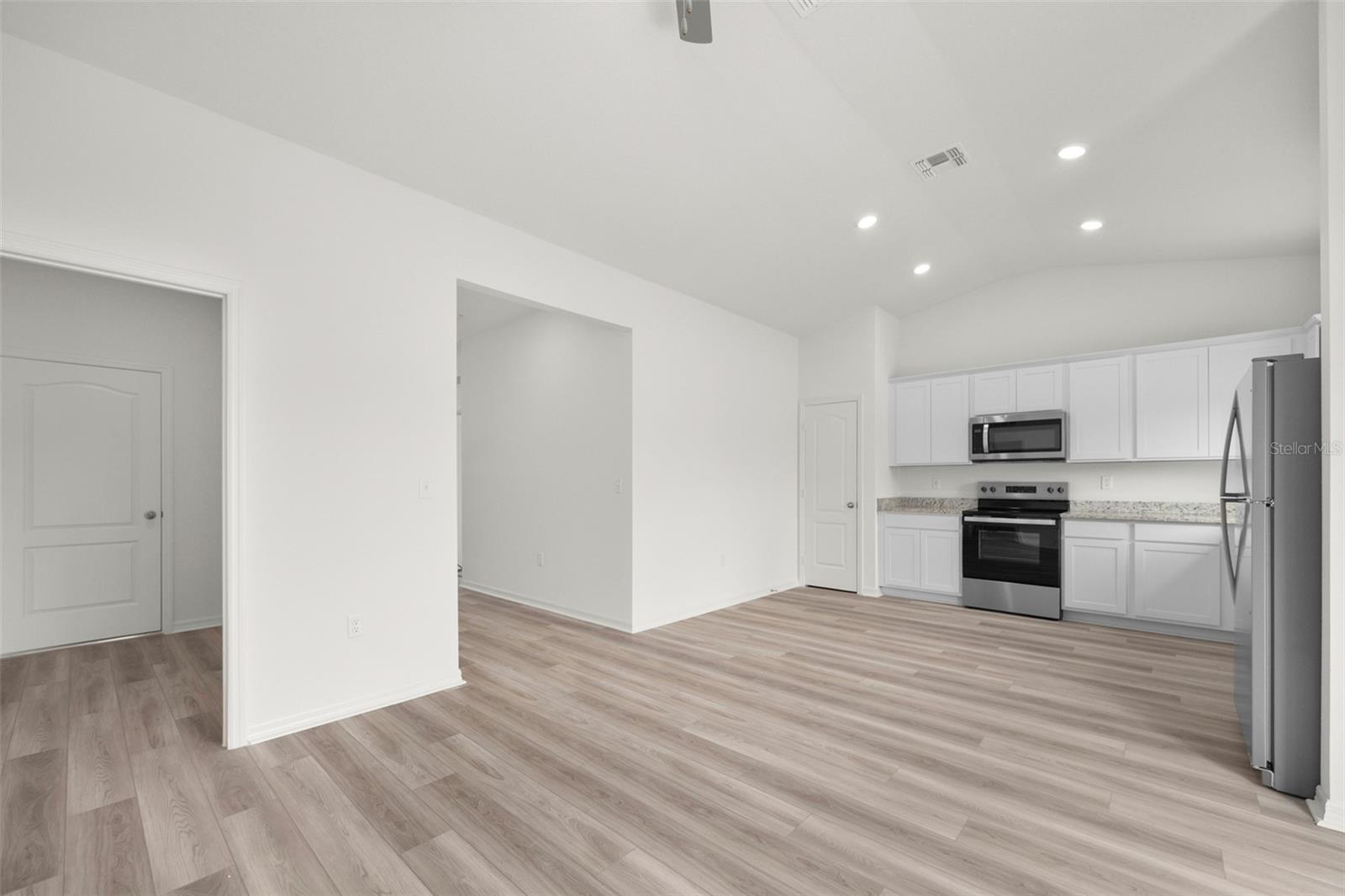 13312 Tula Loop Property Photo 5
