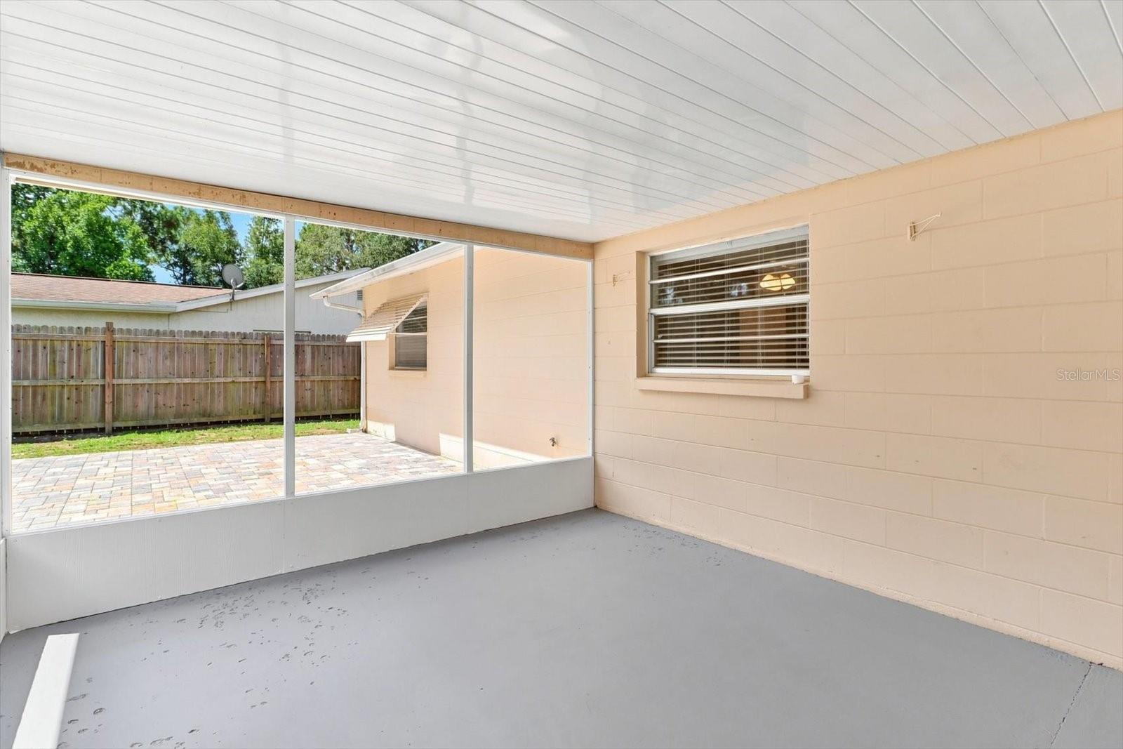 1285 N Haggerty Pt Property Photo 5