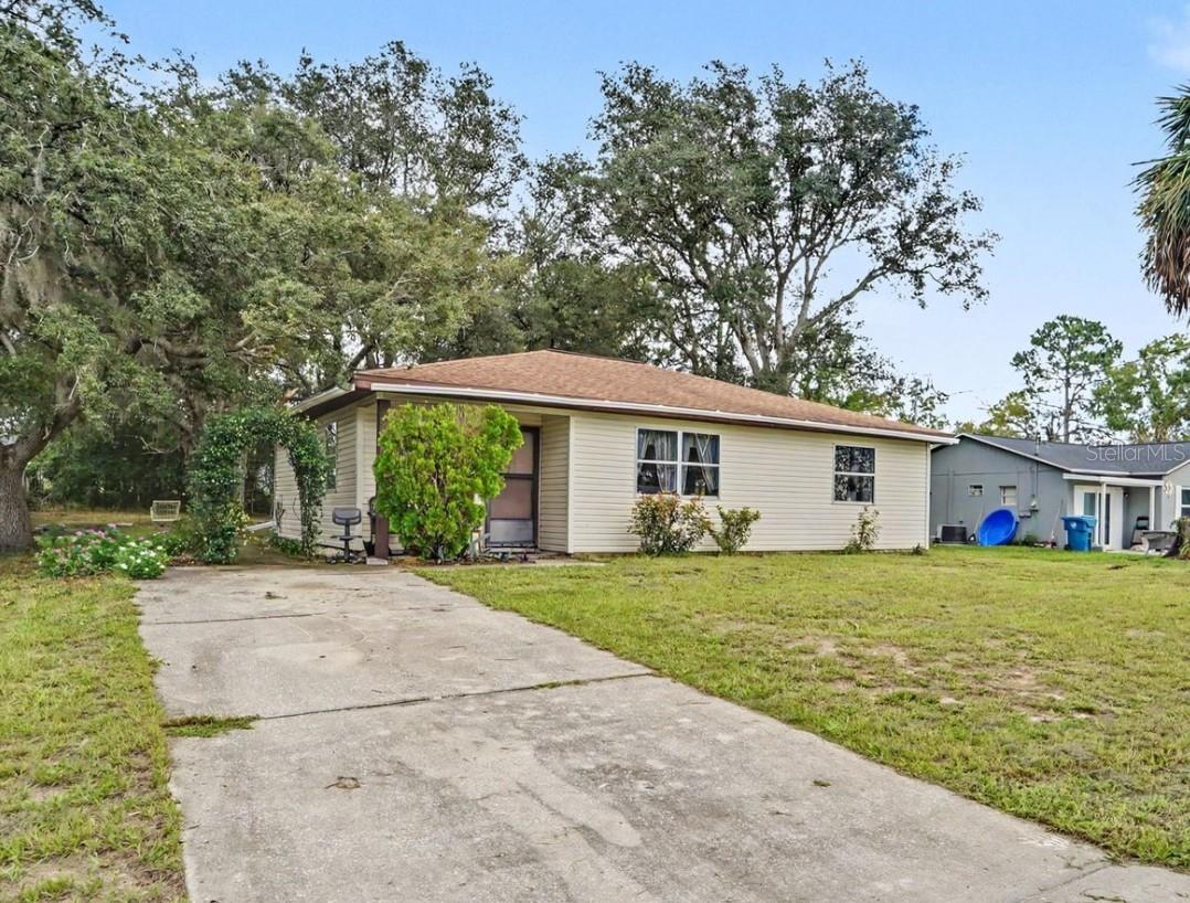 12155 BAGDAD ST Property Photo 1