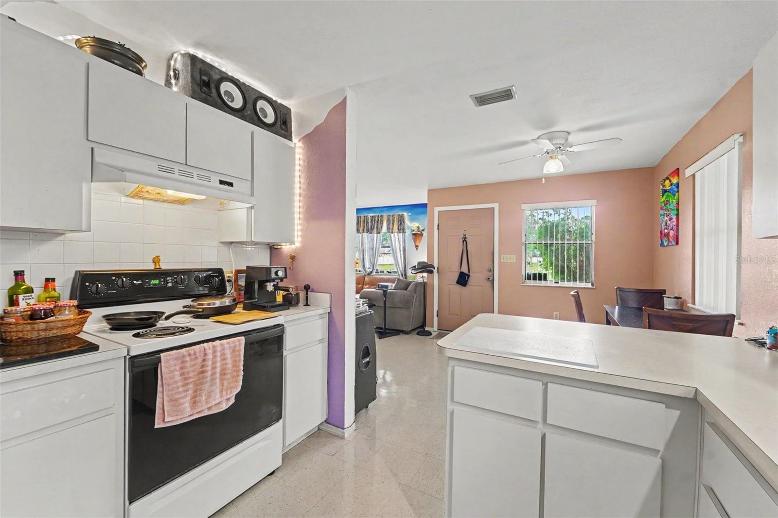 12155 Bagdad St Property Photo 5