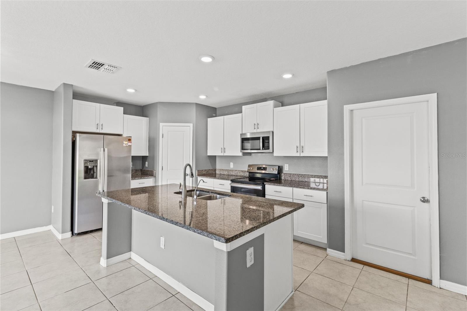 16671 Kingman Reef St Property Photo 12