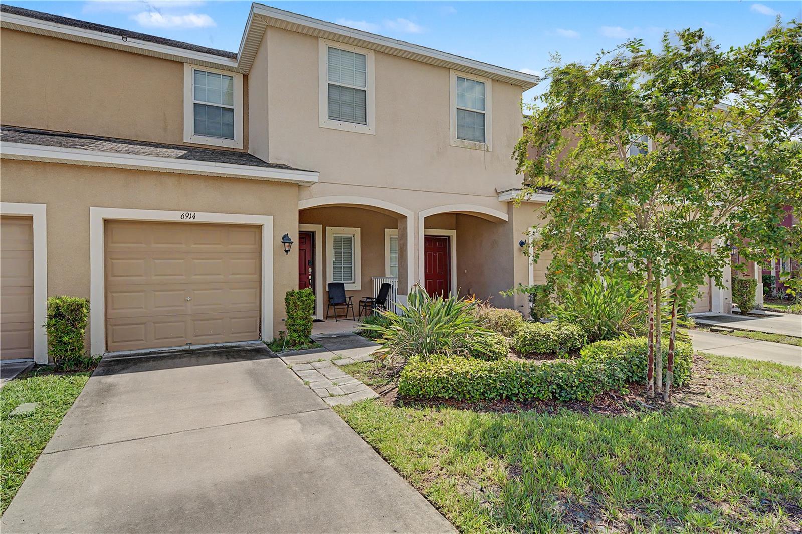 6914 Holly Heath Dr Property Photo 2