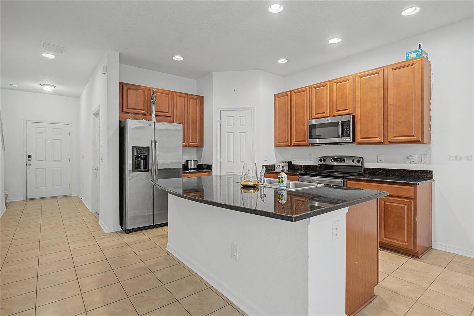 6914 Holly Heath Dr Property Photo 12