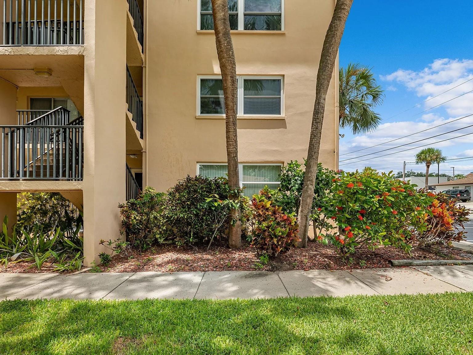 2525 W Bay Dr #a16 Property Photo 3