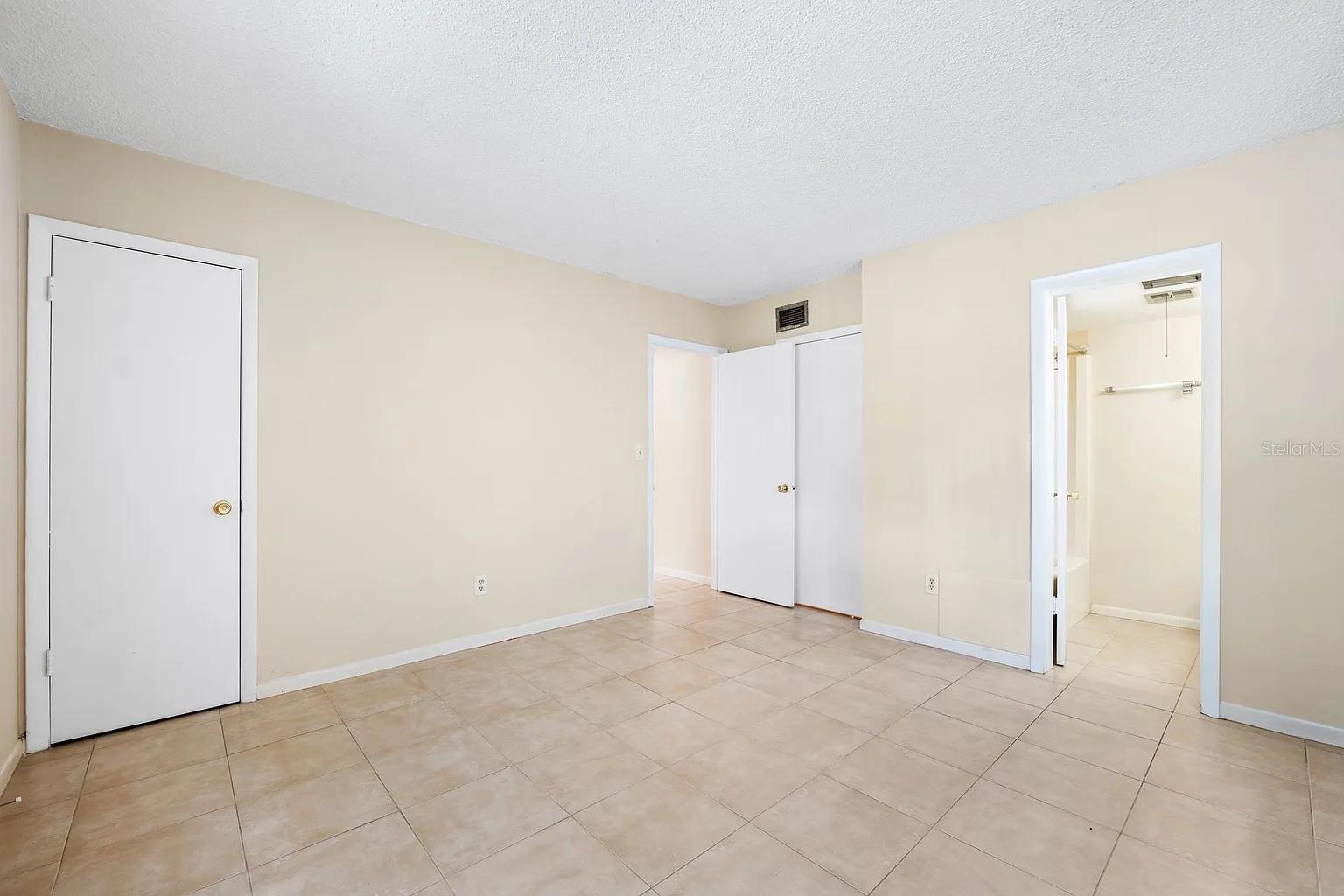 2525 W Bay Dr #a16 Property Photo 13