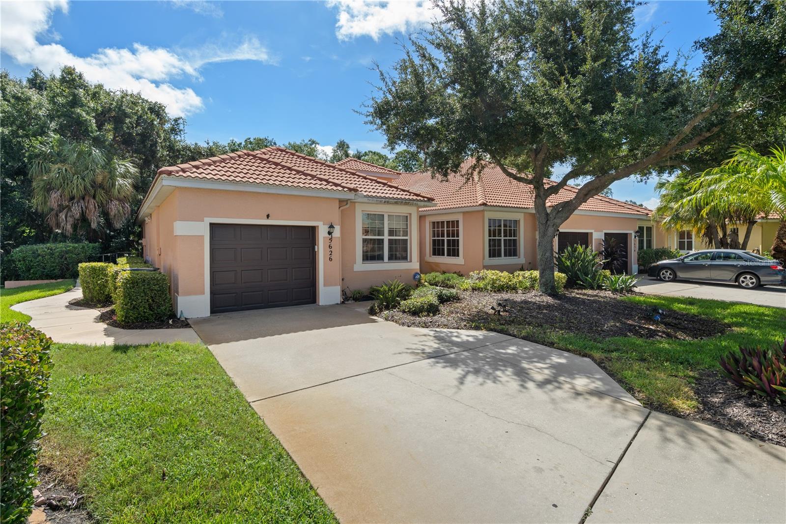 5626 Cortina Ln Property Photo 5