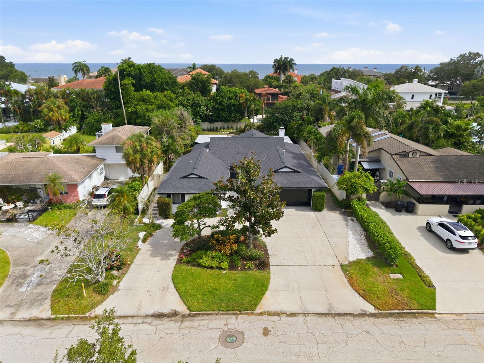 219 Miramar Blvd Ne Property Photo 2