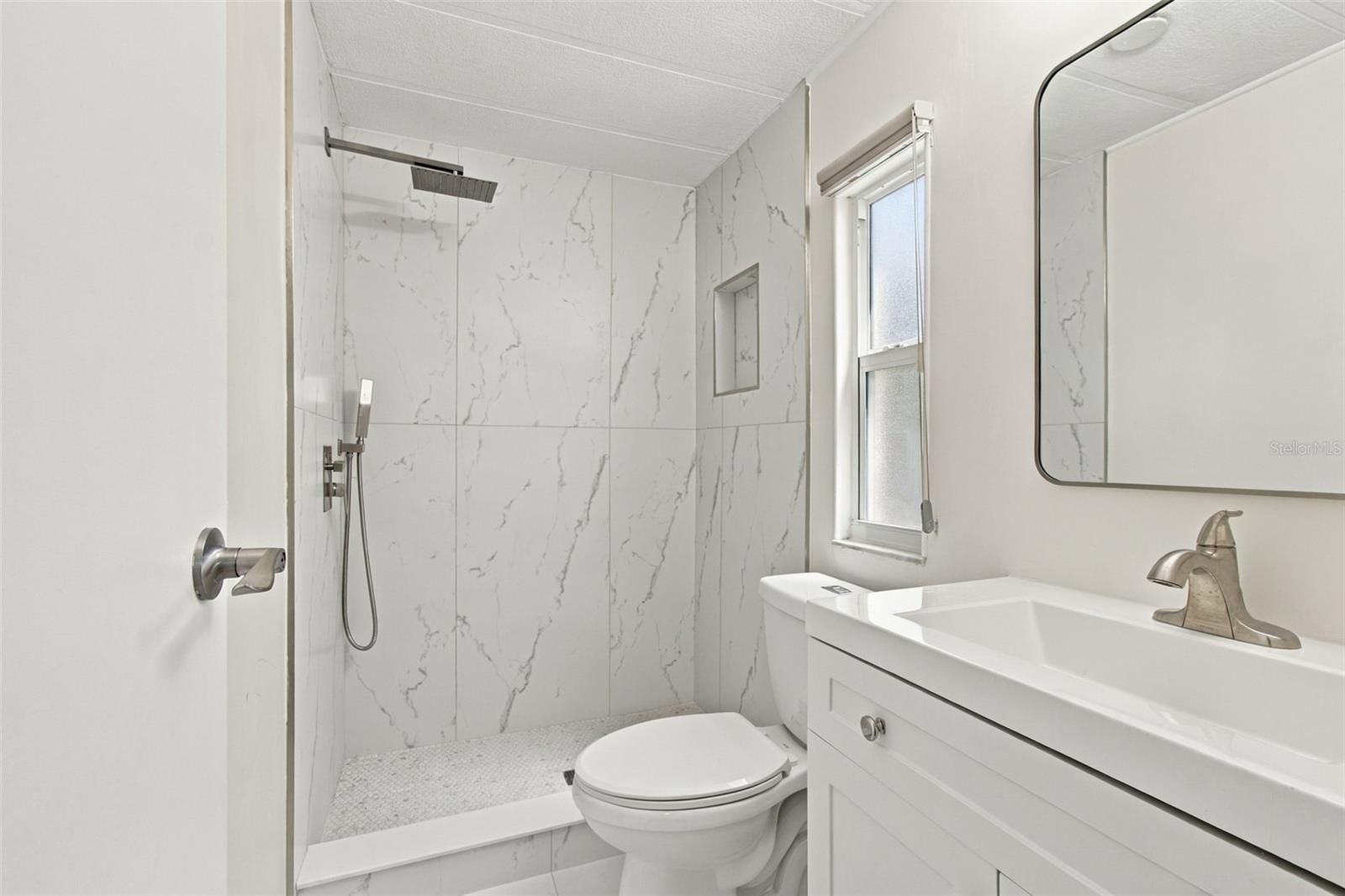 130 Clubview Dr #2 Property Photo 7