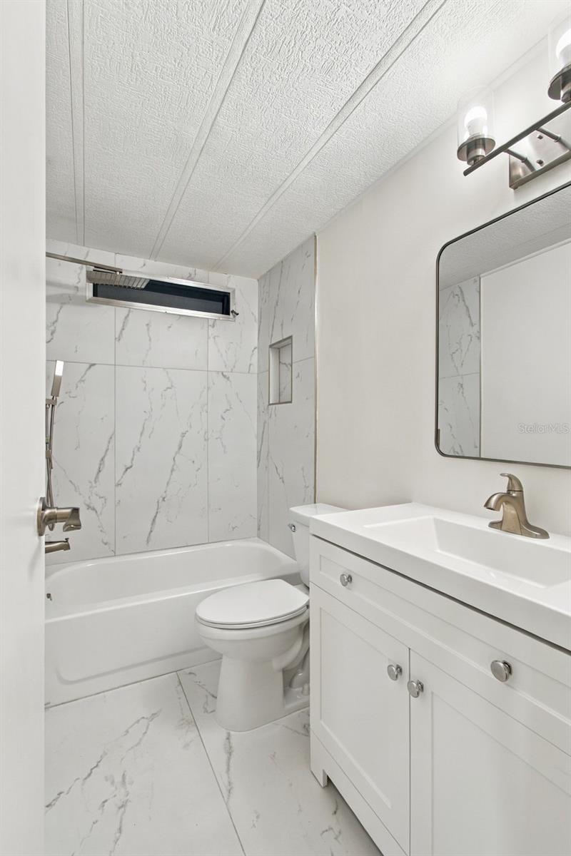 130 Clubview Dr #2 Property Photo 9