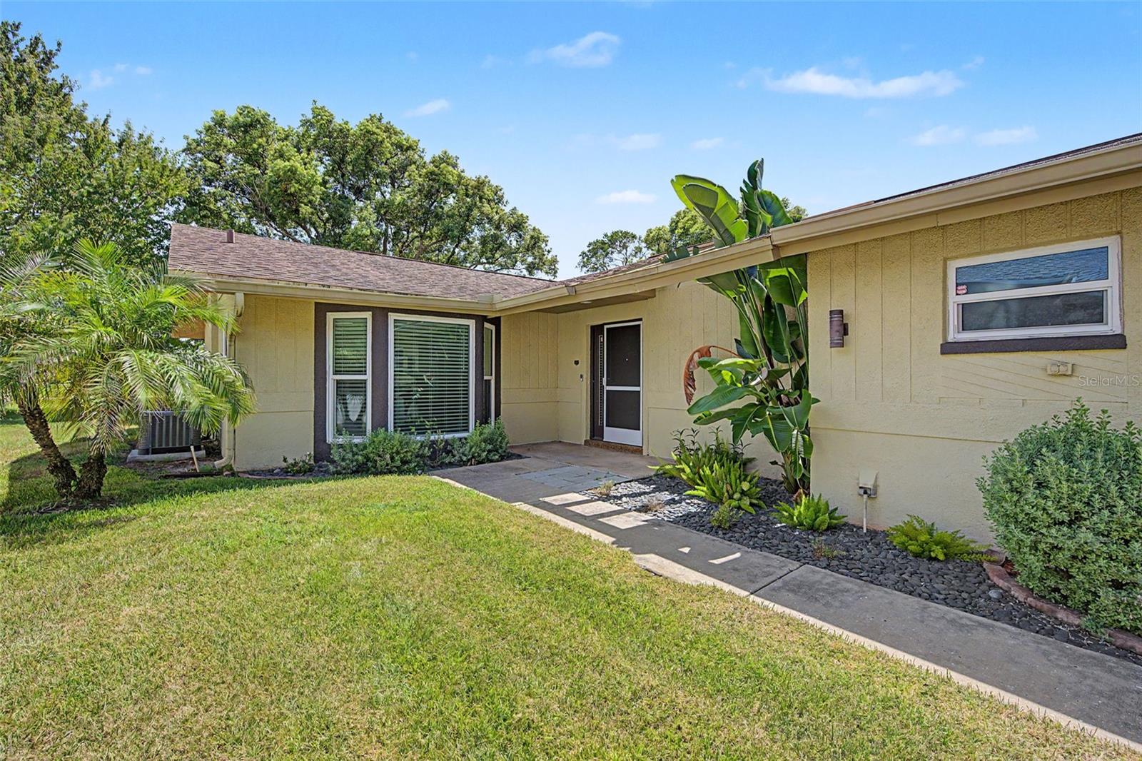 7800 FAIRLAWN DR