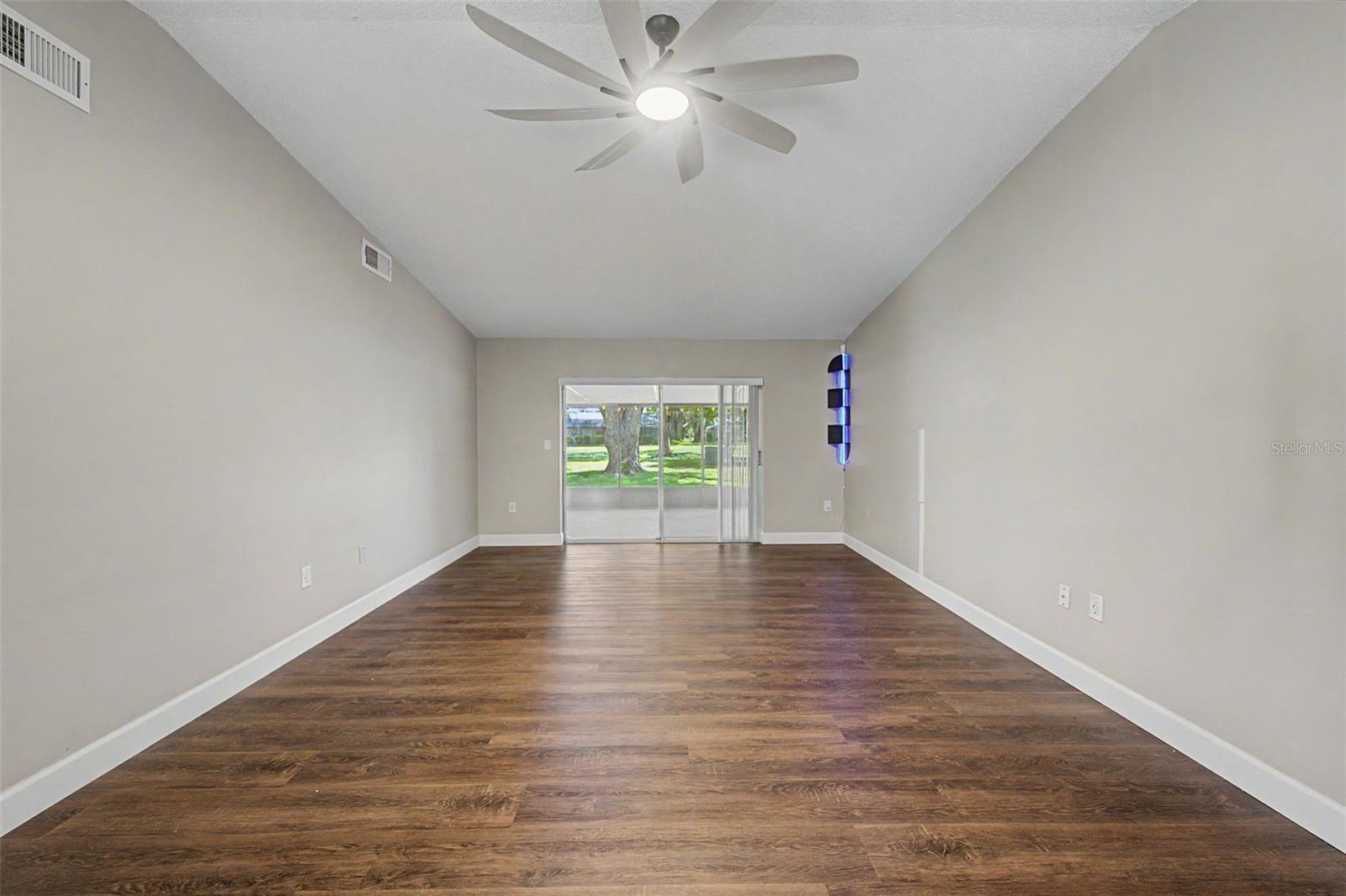 7800 Fairlawn Dr Property Photo 11