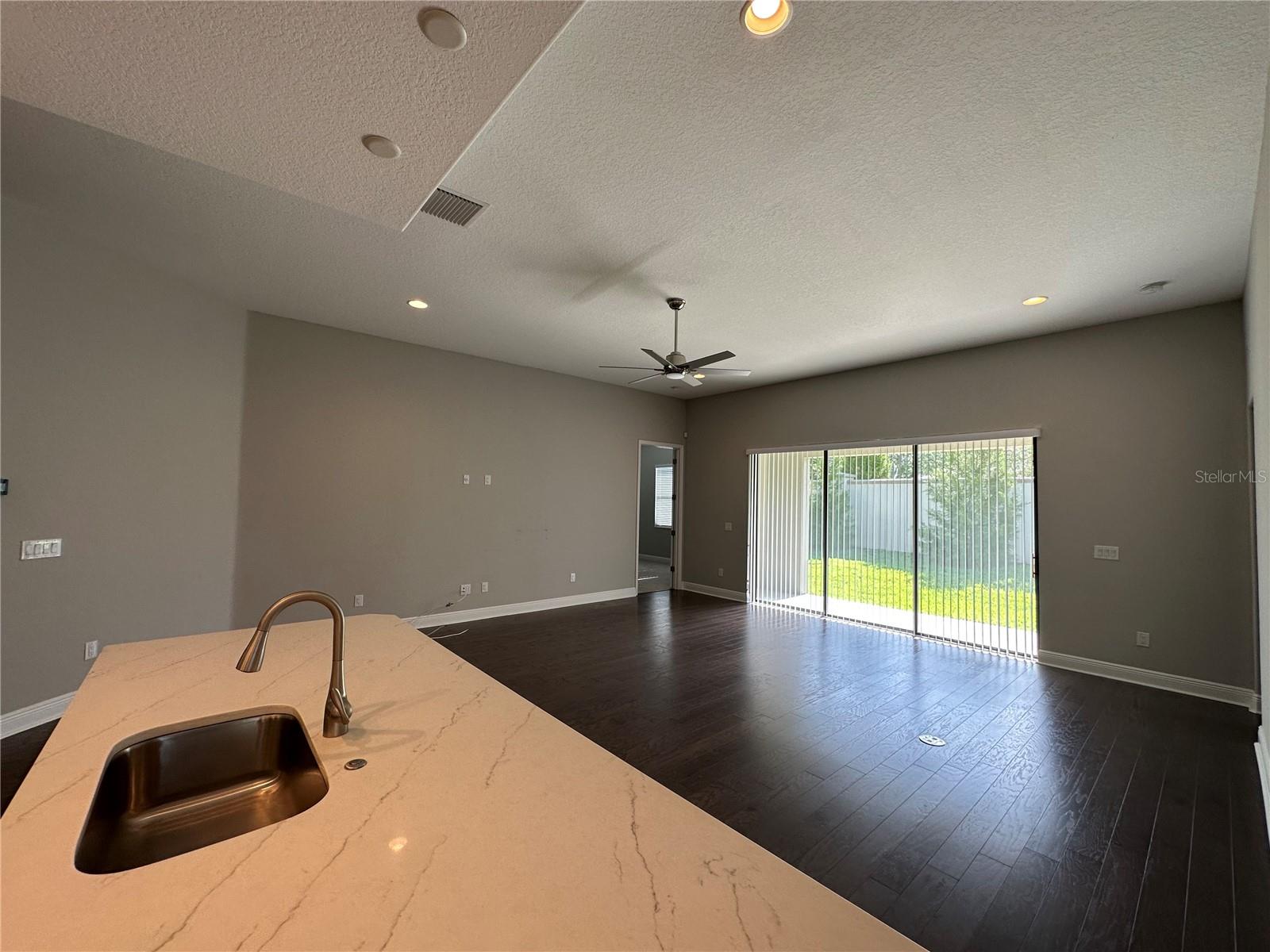 981 Bee Branch Ct Property Photo 6