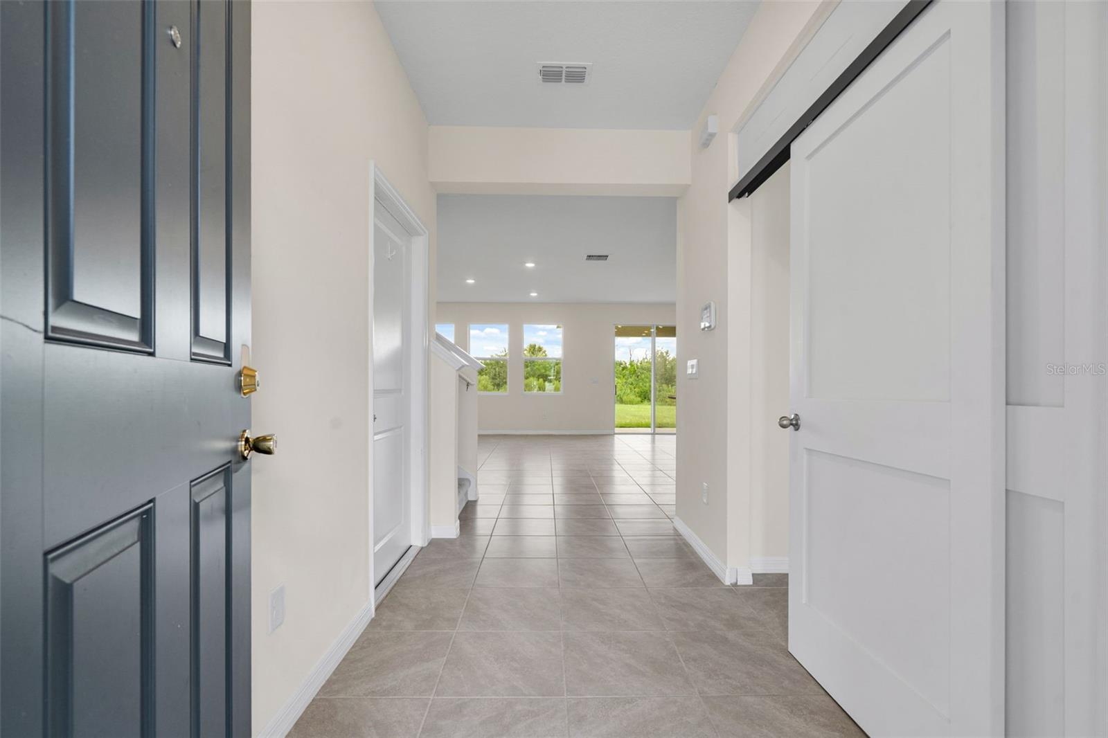 3813 Lively Coral Pl Property Photo 4