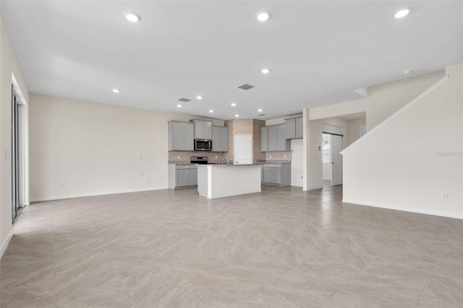 3813 Lively Coral Pl Property Photo 7
