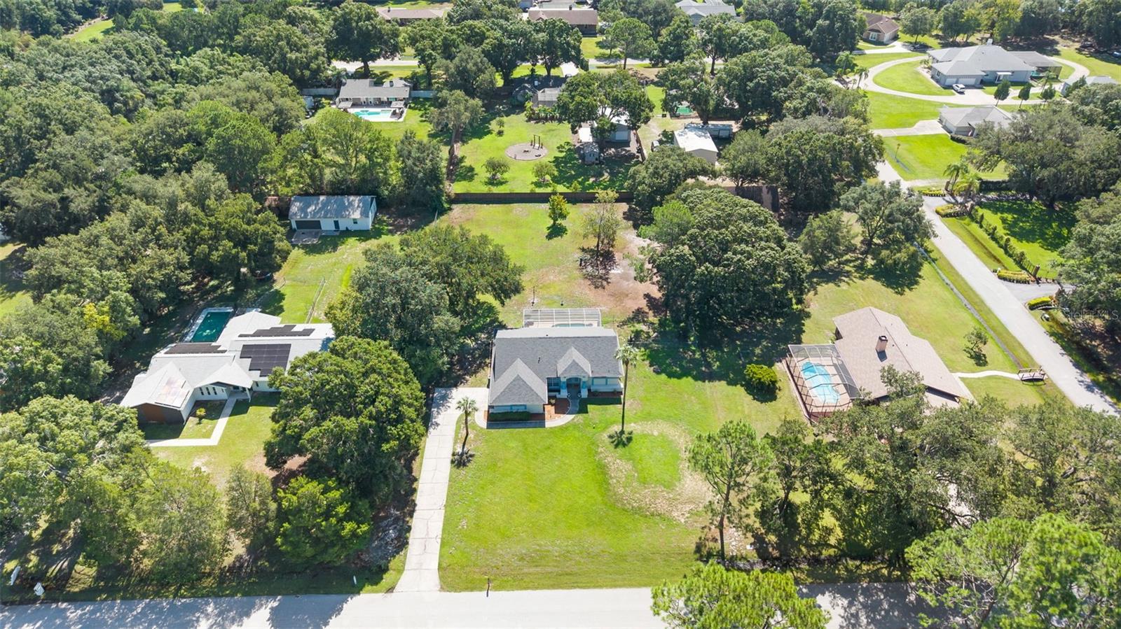17269 Raintree Rd Property Photo 2