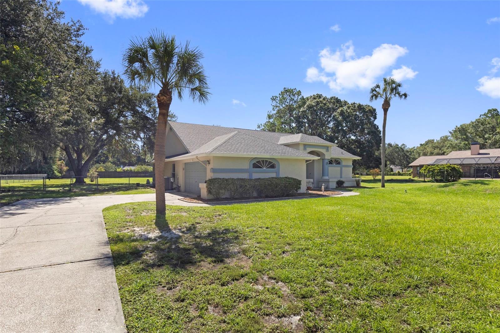 17269 Raintree Rd Property Photo 3