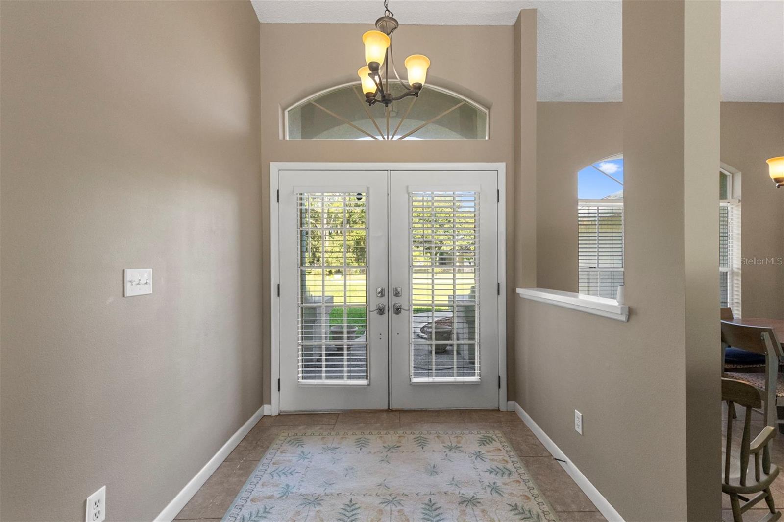 17269 Raintree Rd Property Photo 4
