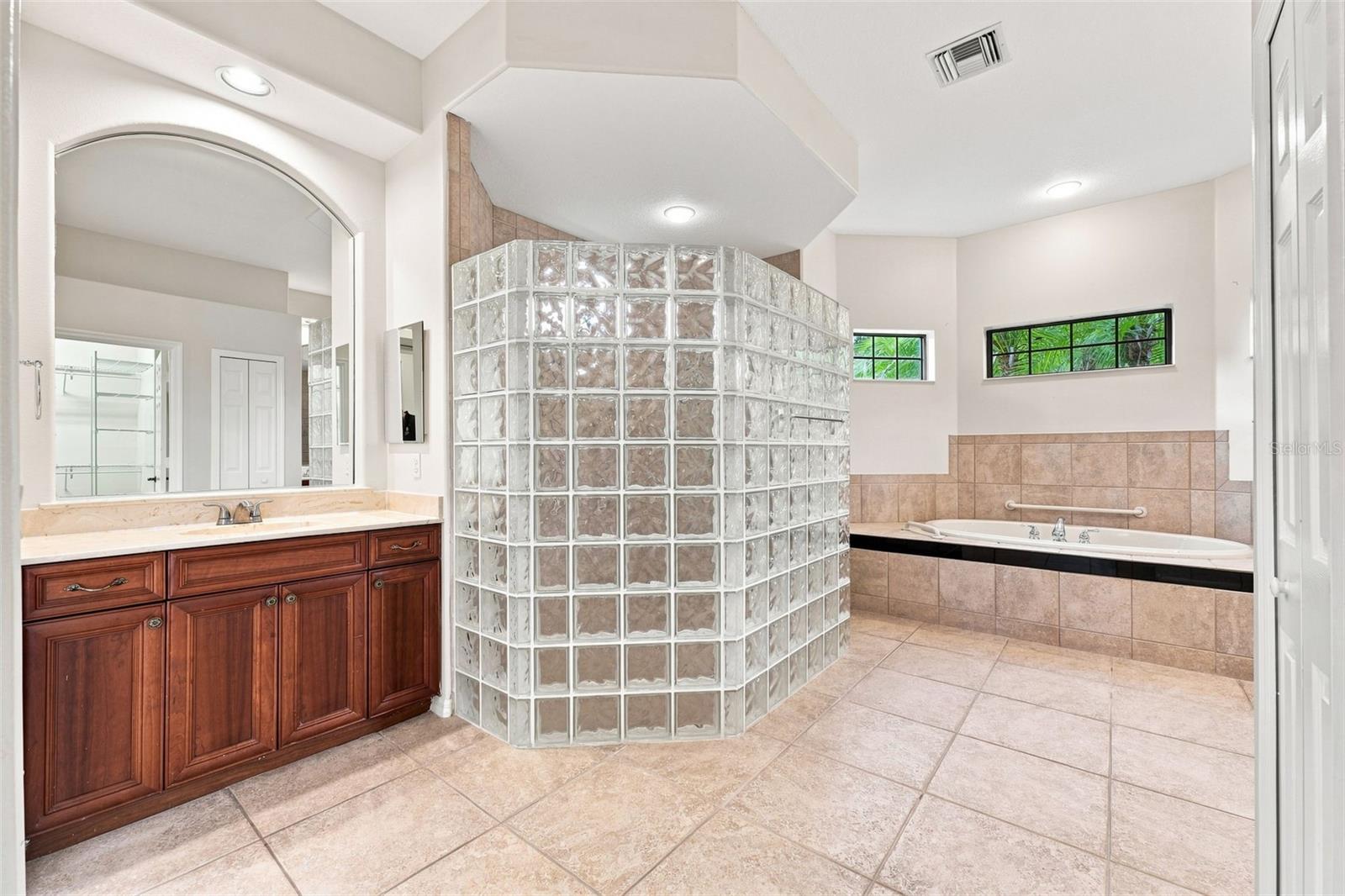 10609 Cheval Pl Property Photo 37