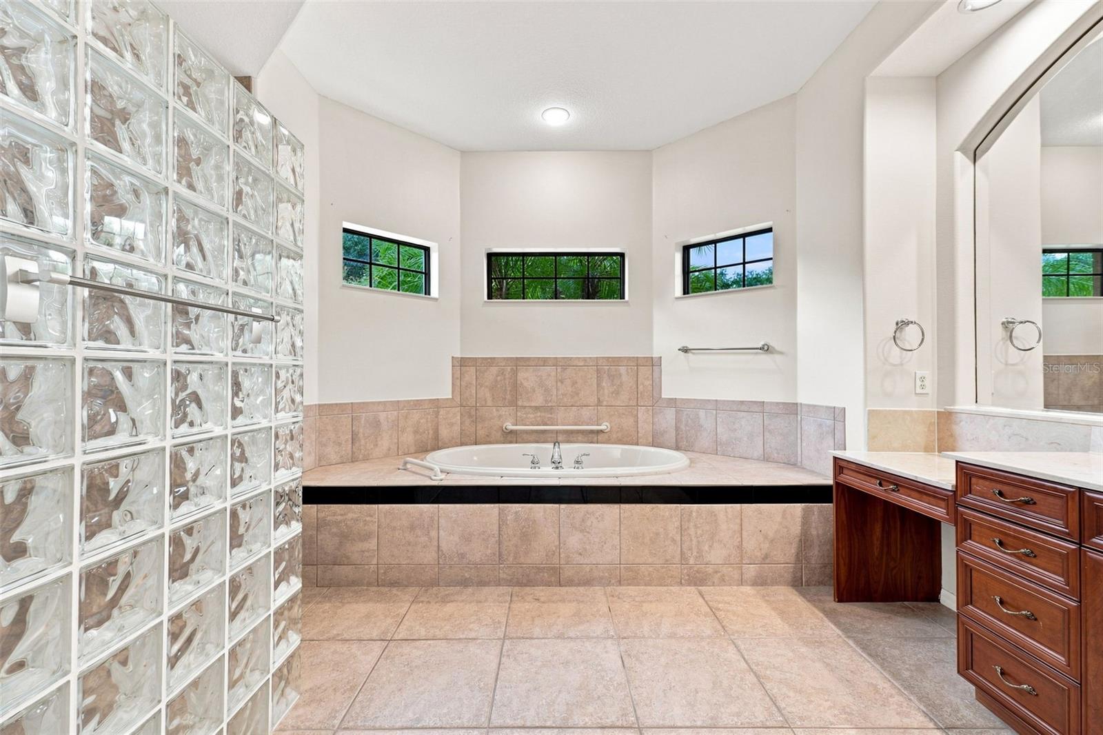 10609 Cheval Pl Property Photo 39