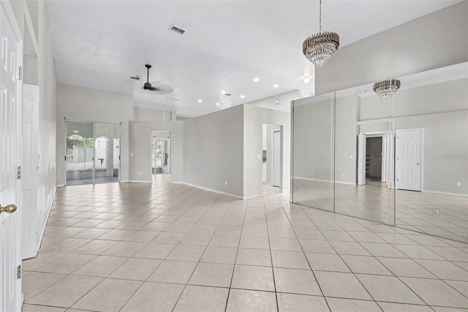 28809 Windover St Property Photo 4