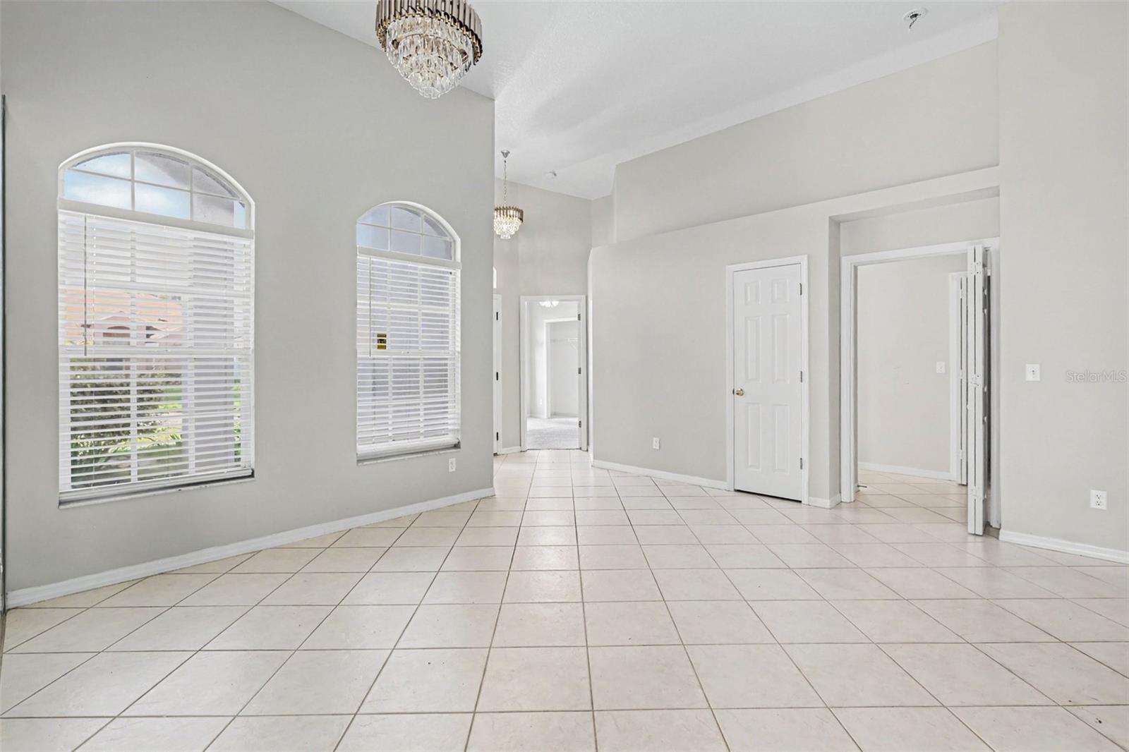 28809 Windover St Property Photo 5