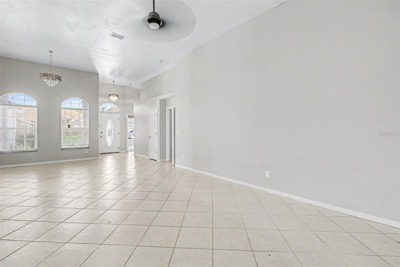 28809 Windover St Property Photo 7