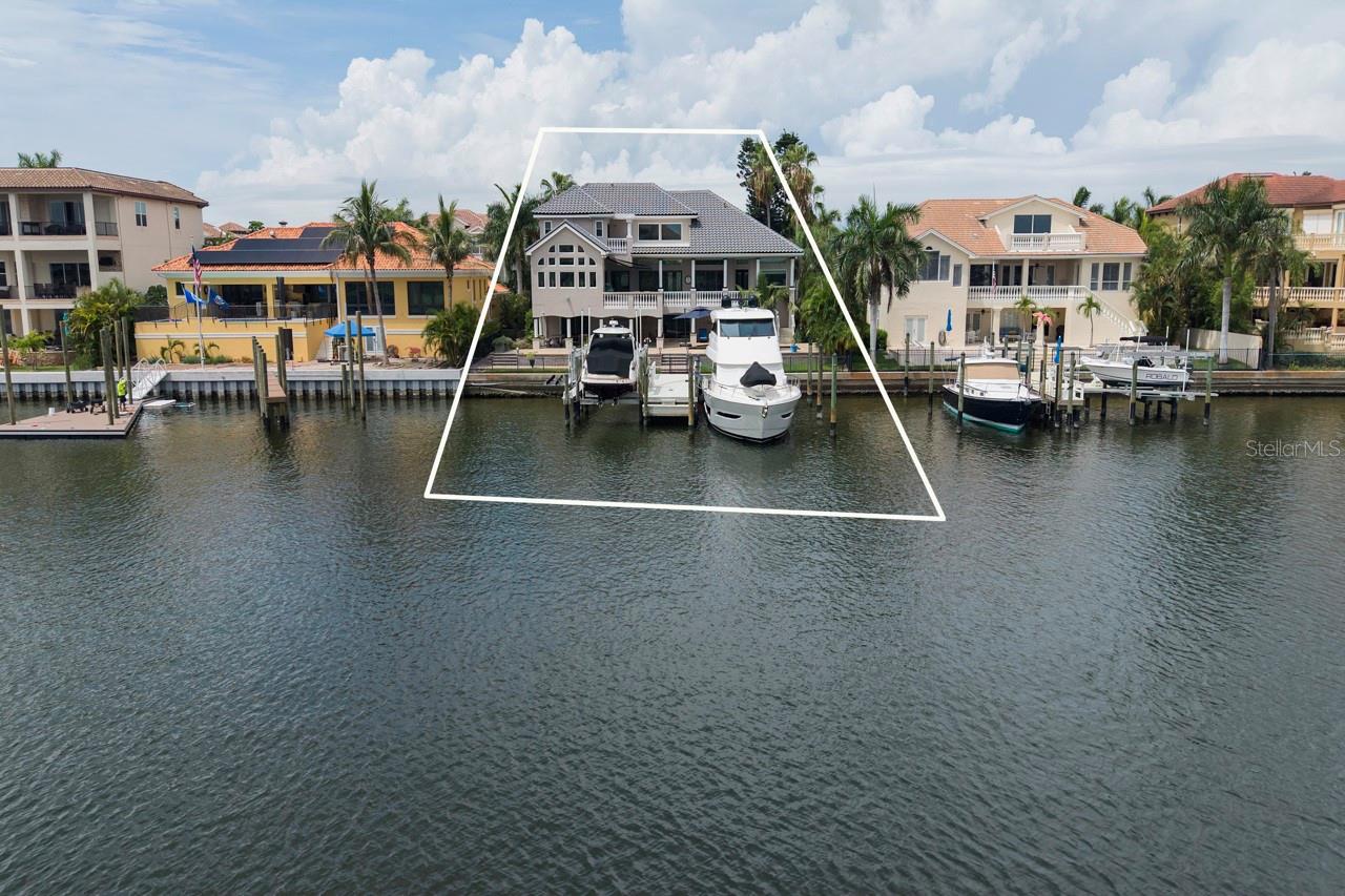 6113 PASADENA POINT BLVD