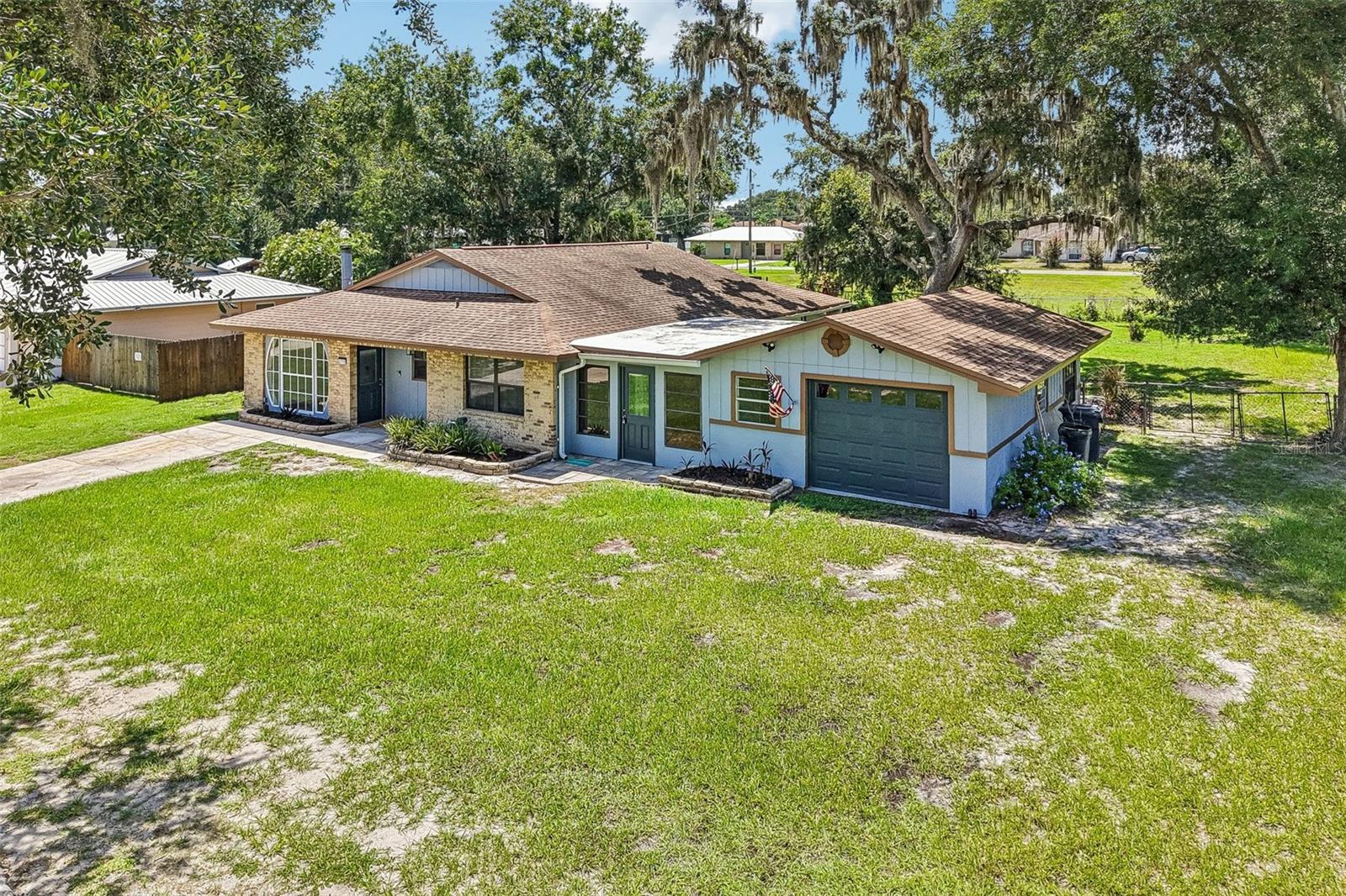 2718 Shadywood Pl Property Photo 1