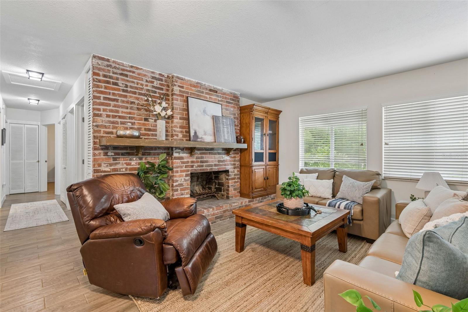 909 Tomlinson Dr Property Photo 30