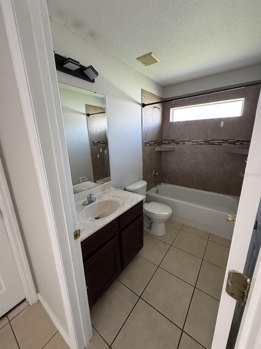 3035 Buckeye Pointe Dr Property Photo 4
