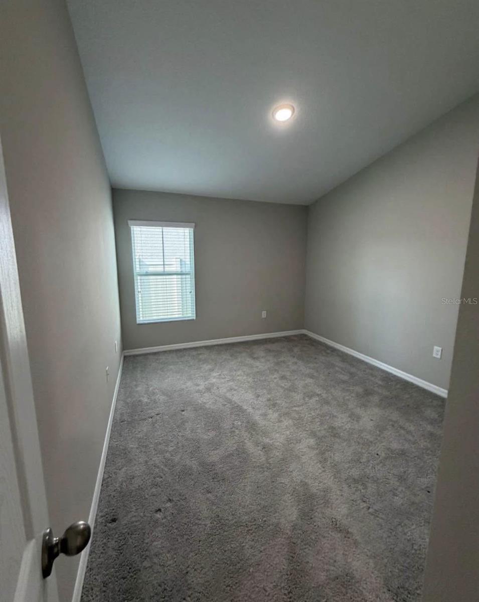 TB8538096 Property Photo 10