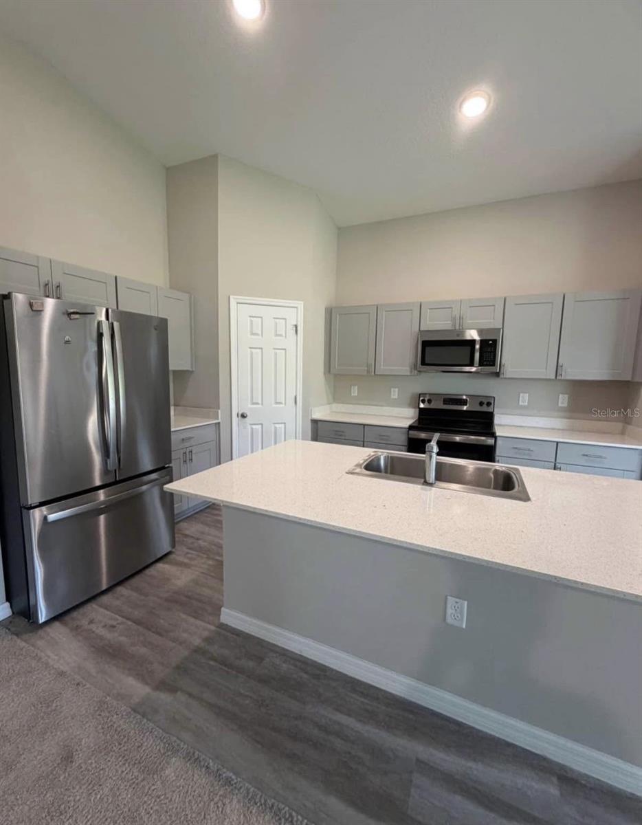 TB8538096 Property Photo 13