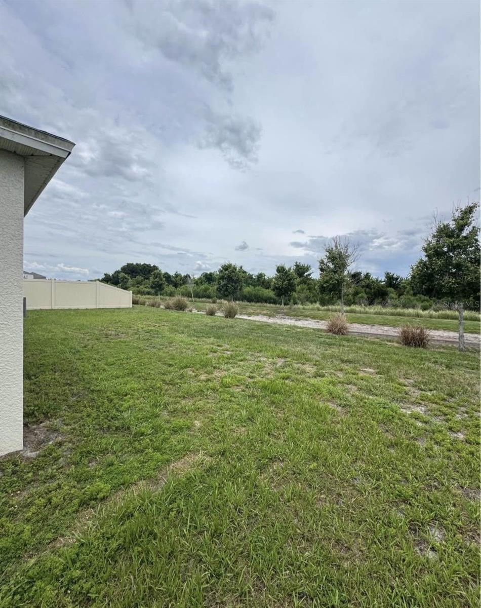 TB8538096 Property Photo 25