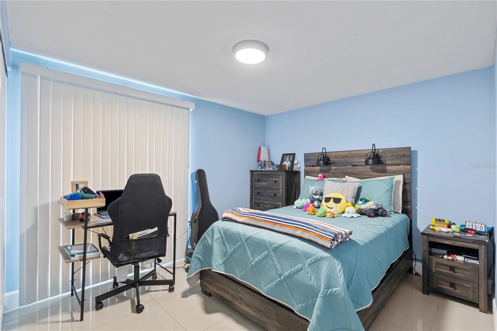 10112 Enchanted Oaks Ct Property Photo 4