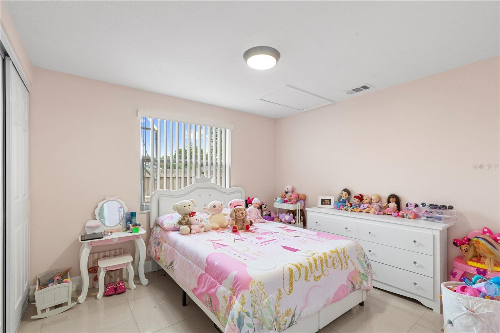 10112 Enchanted Oaks Ct Property Photo 7