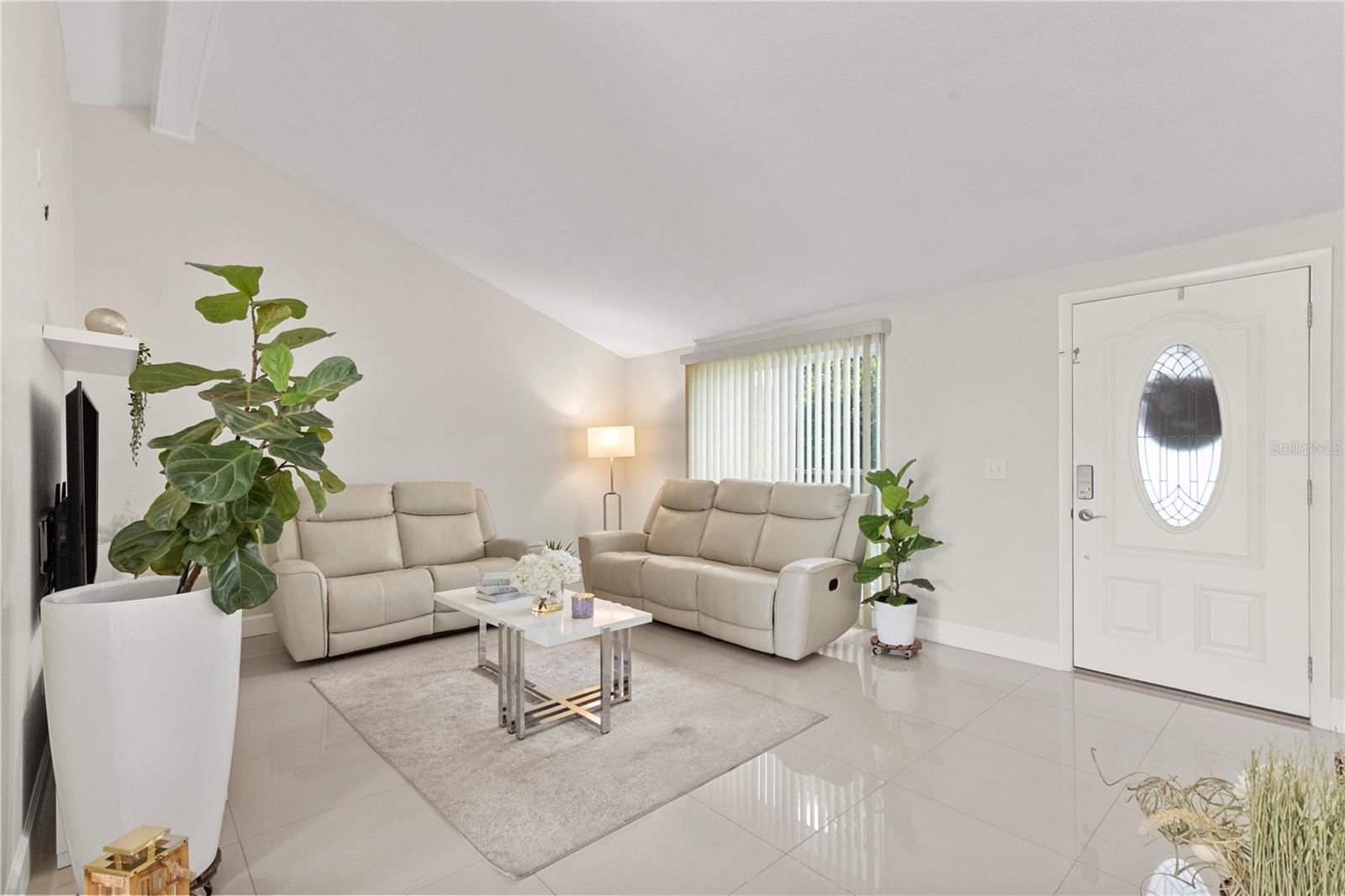 10112 Enchanted Oaks Ct Property Photo 16
