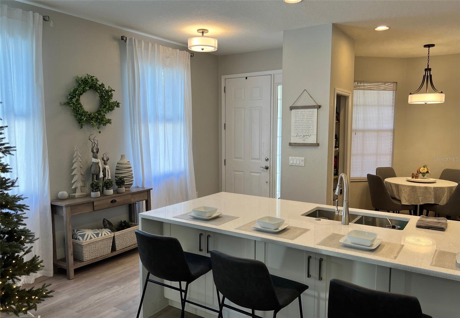 6138 Kiteridge Dr Property Photo 4
