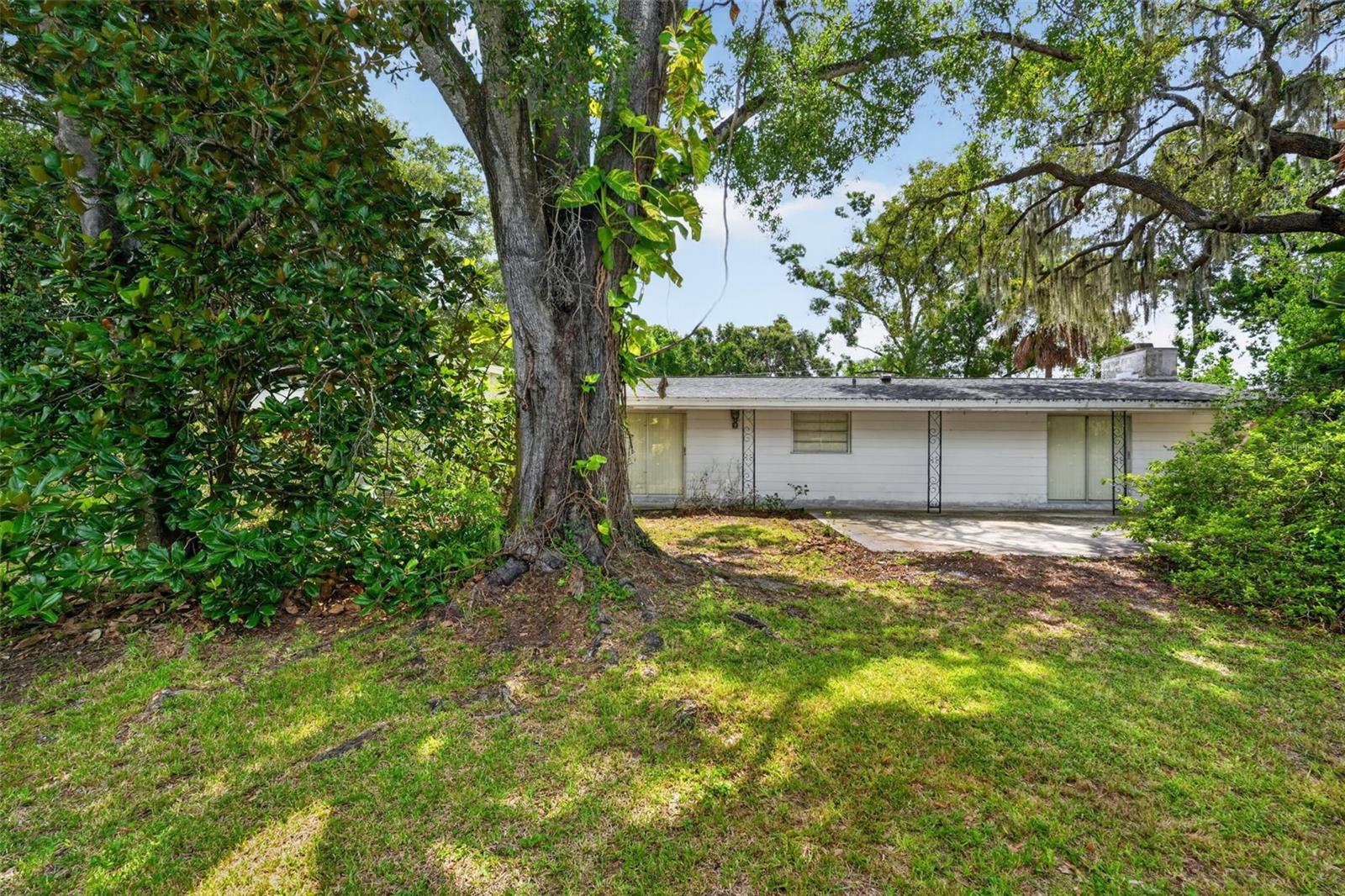 601 Winham St Property Photo 35