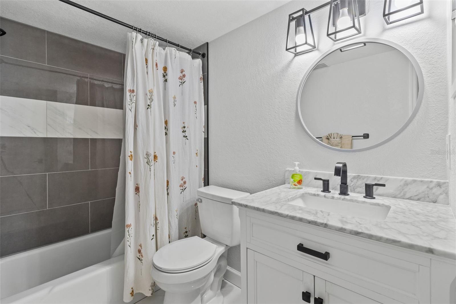 9895 1st St E #5 Property Photo 18