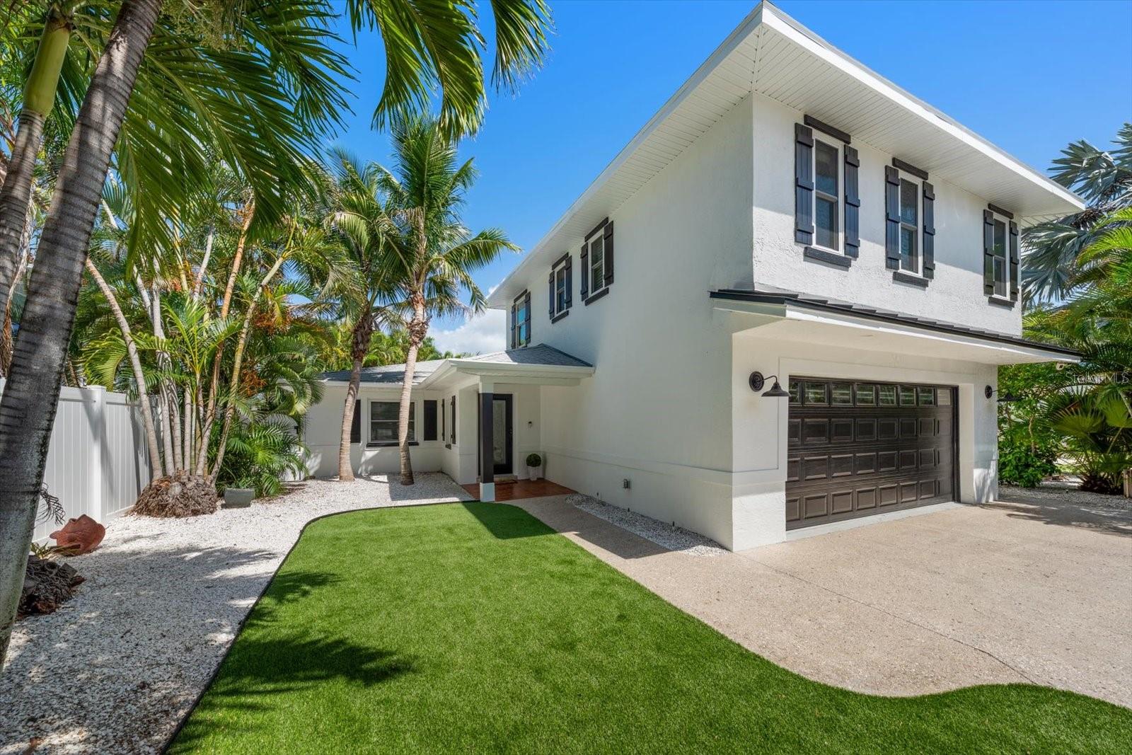 1907 Bay Blvd Property Photo 2