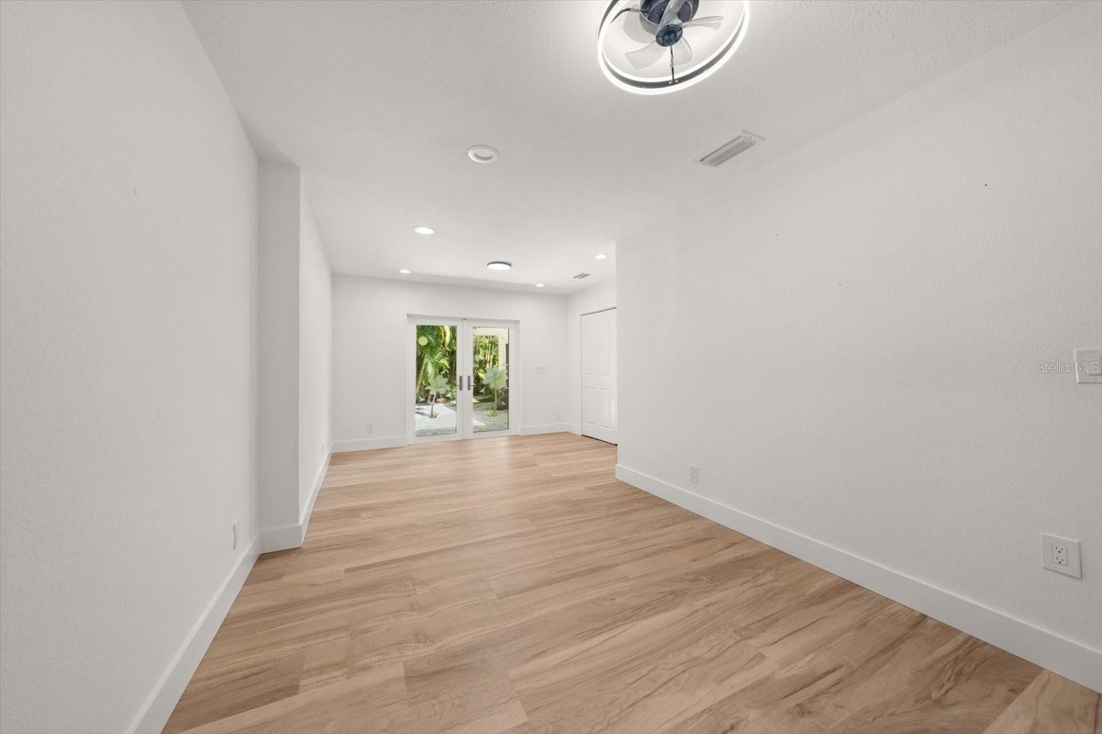 1907 Bay Blvd Property Photo 27
