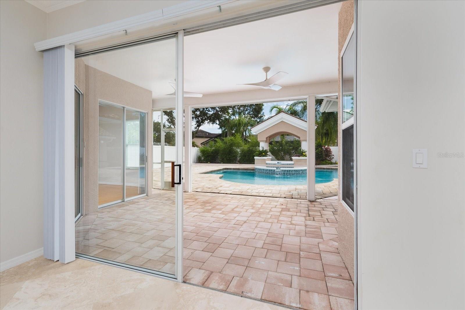 1723 Captiva Dr Property Photo 17