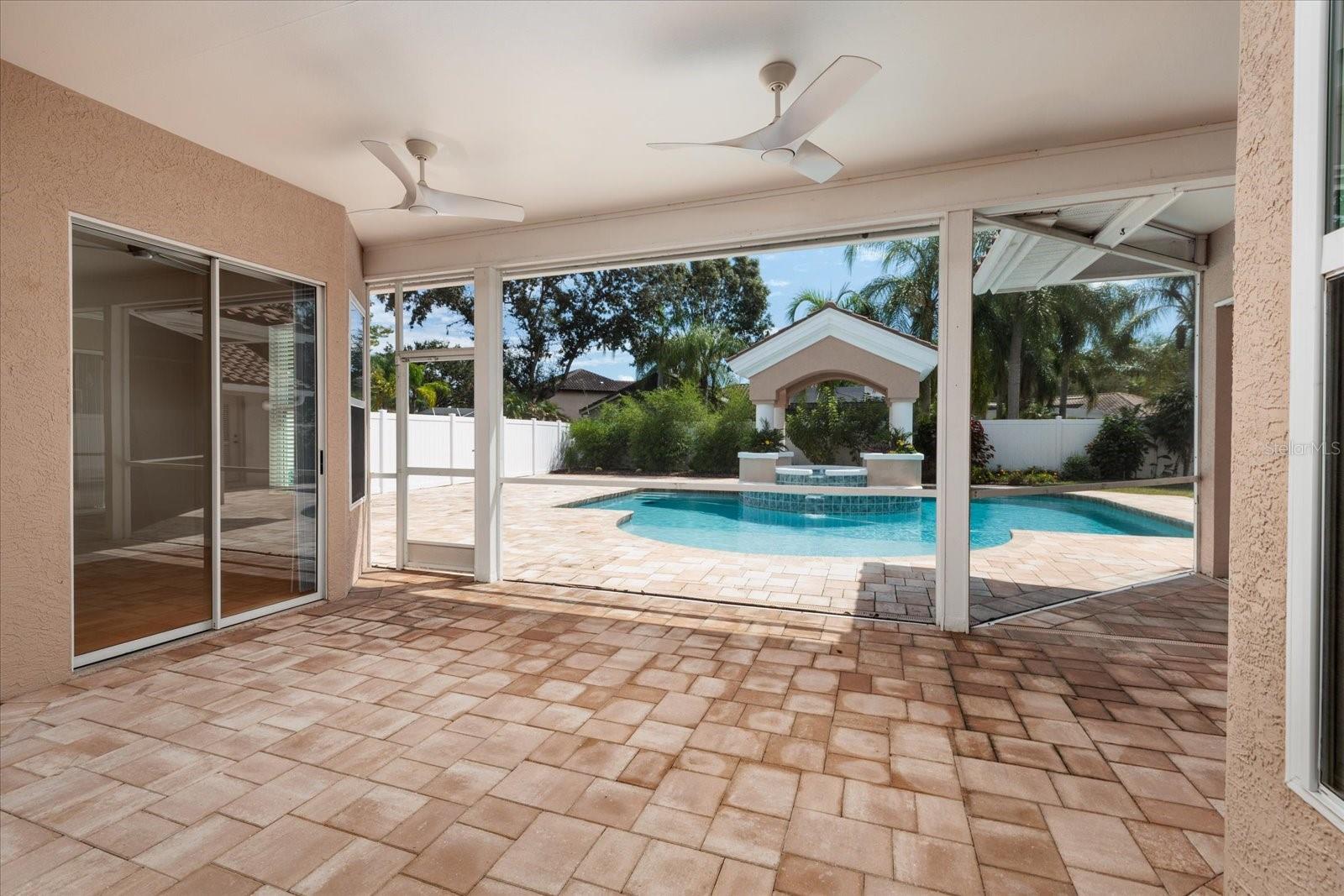 1723 Captiva Dr Property Photo 35