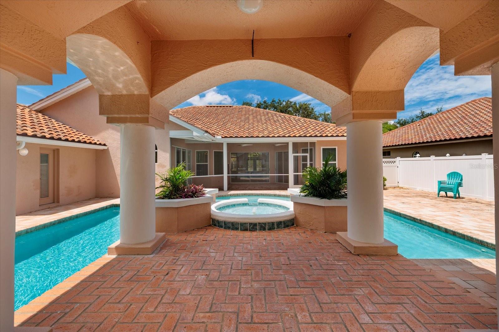 1723 Captiva Dr Property Photo 41