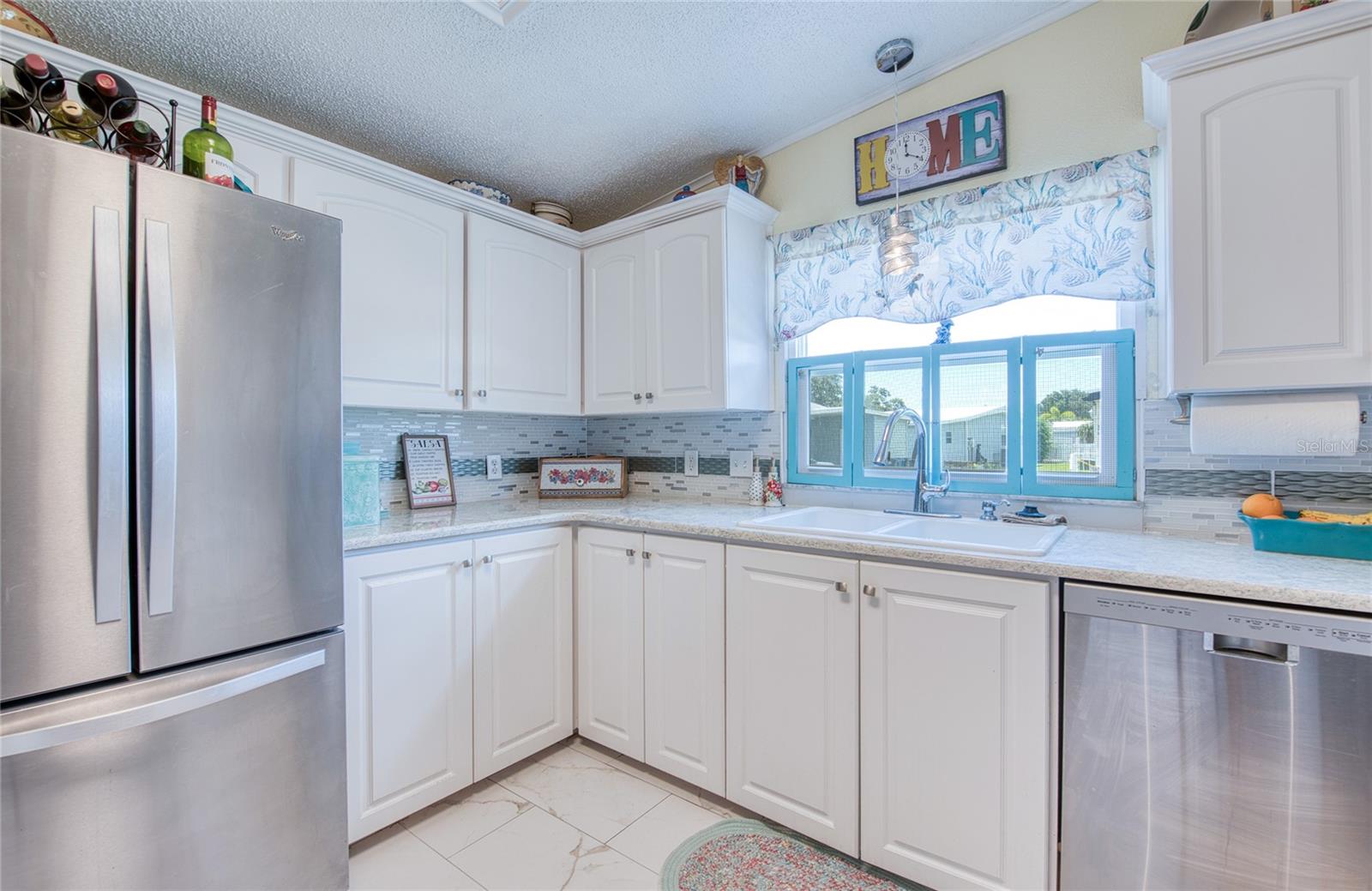 214 Dolphin Dr N Property Photo 8