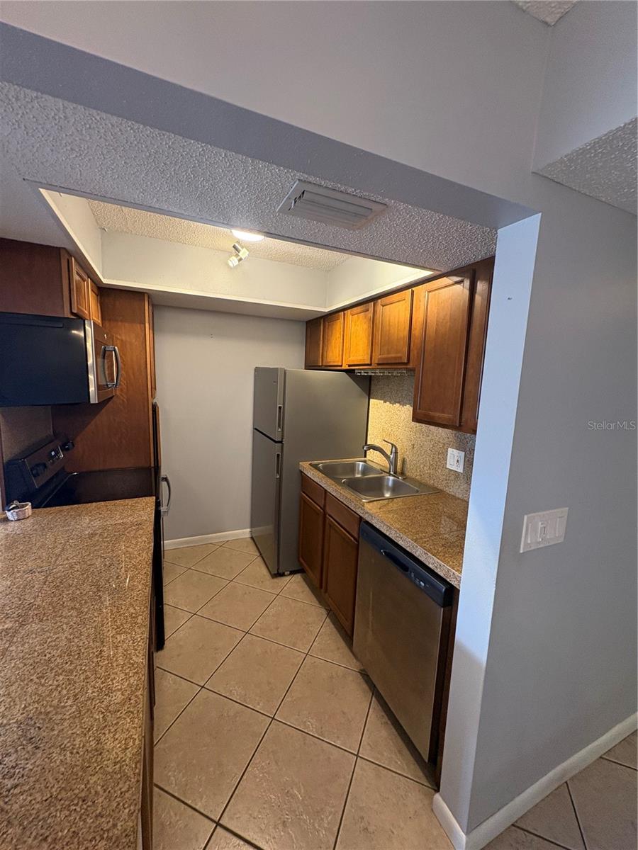 9 Quails Run Blvd #3 Property Photo 5