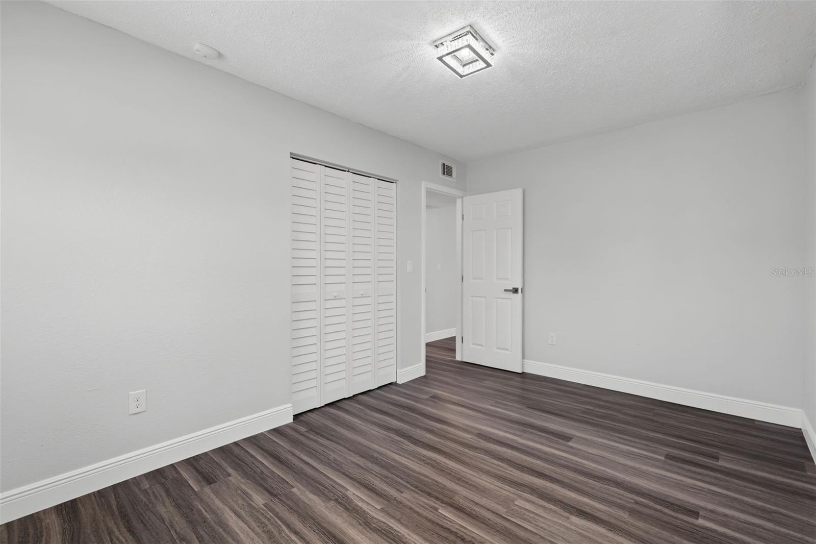 7377 Royal Palm Dr Property Photo 25
